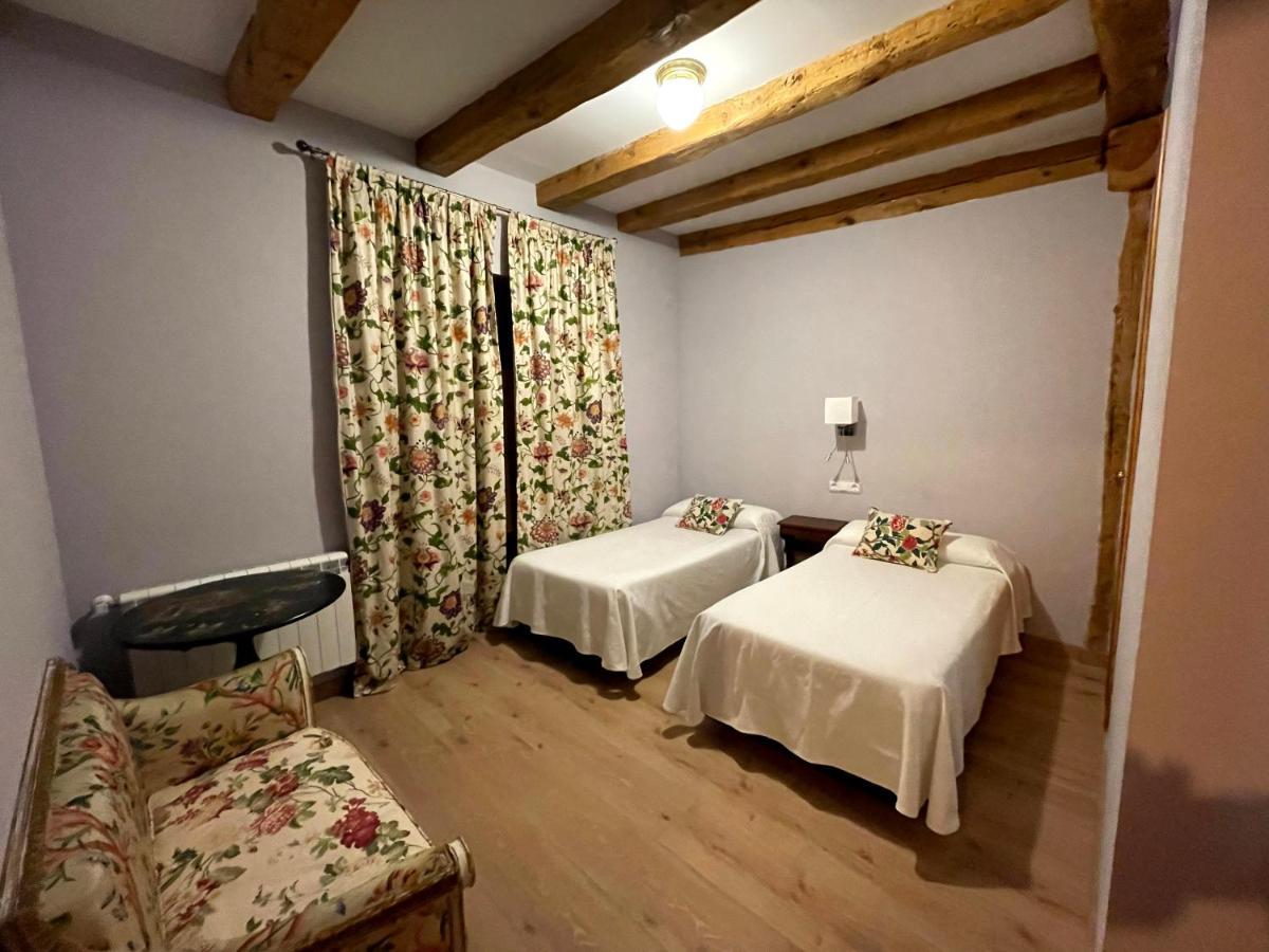 Hotel-Hospederia Los Templarios Sepúlveda Kültér fotó