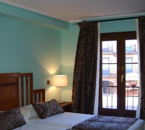Hotel-Hospederia Los Templarios Sepúlveda Kültér fotó