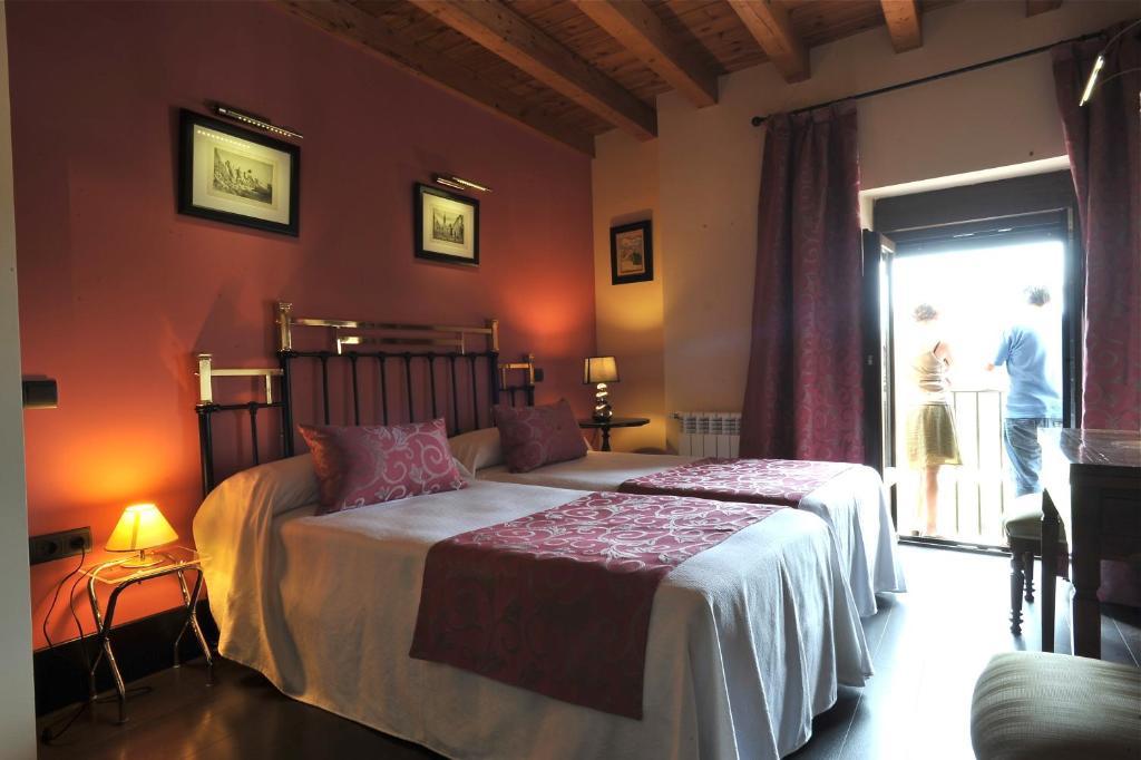 Hotel-Hospederia Los Templarios Sepúlveda Szoba fotó